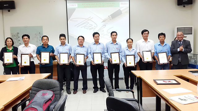 Kỹ năng bán hàng & chăm sóc Khách Hàng chuyên nghiệp - ISUZU (25 & 26.09.2014)
